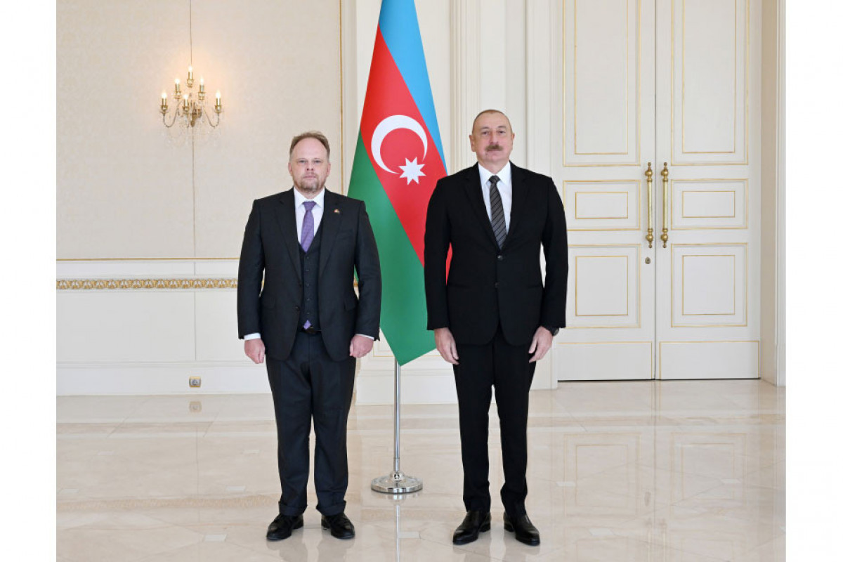 Le président azerbaïdjanais reçoit les lettres de créance du nouvel ambassadeur du Canada à Bakou