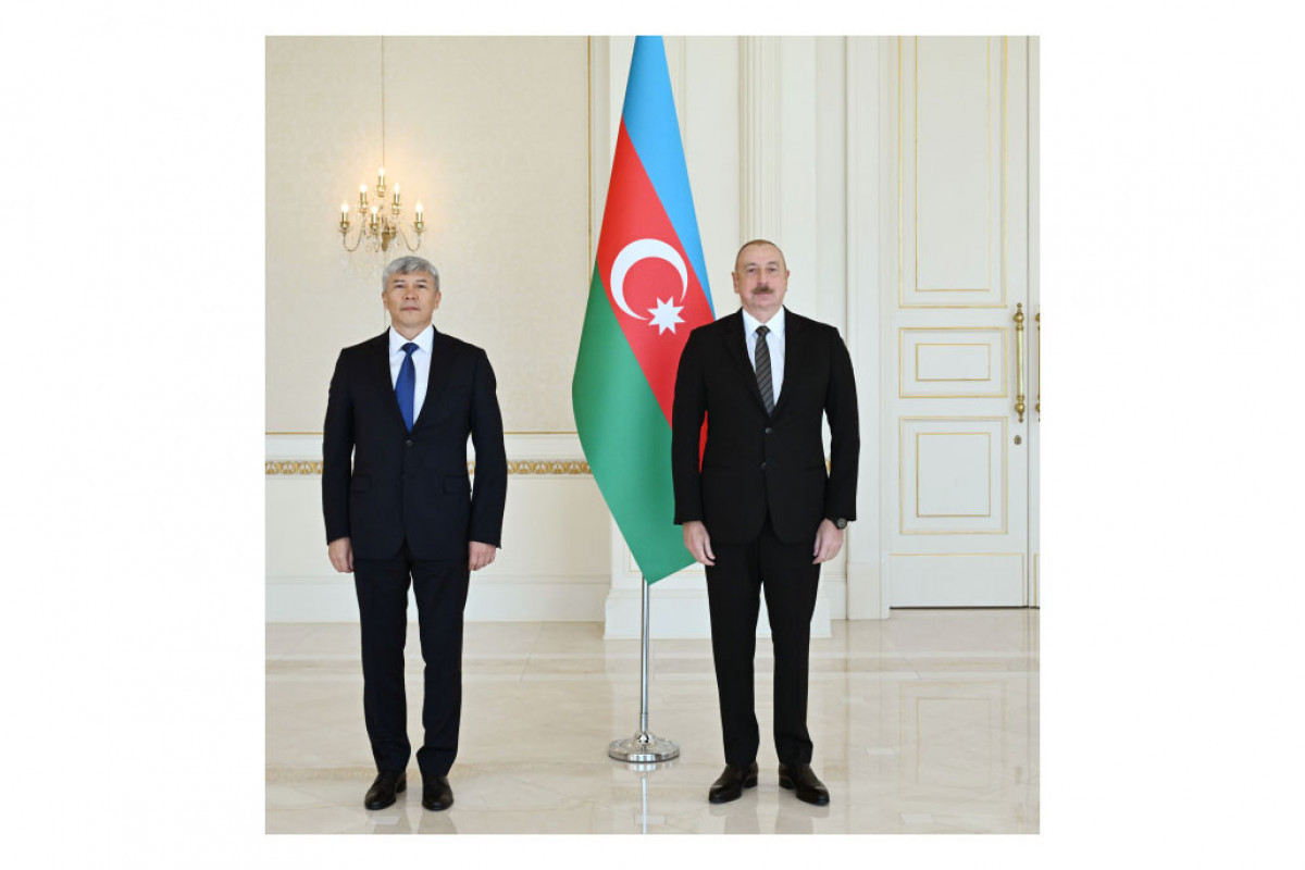 Le président Ilham Aliyev reçoit les lettres de créance du nouvel ambassadeur du Kirghizistan en Azerbaïdjan