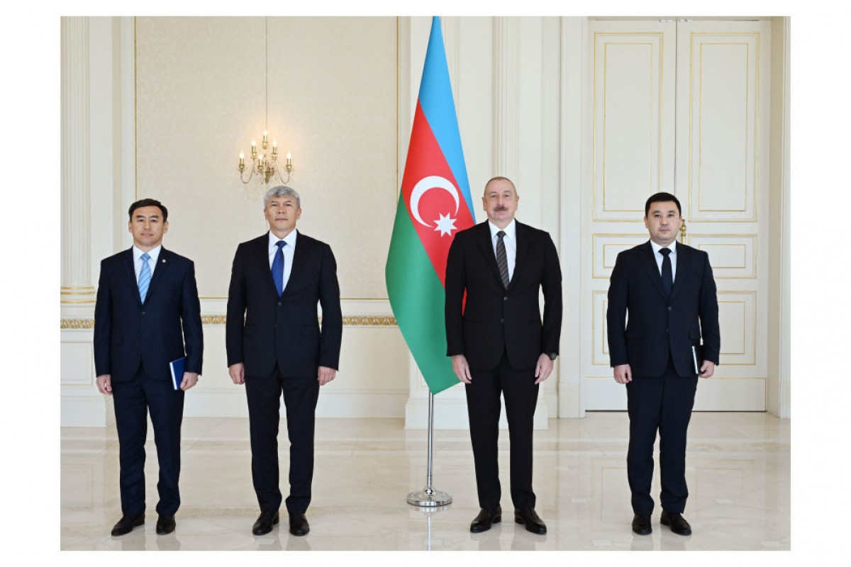 Le président Ilham Aliyev reçoit les lettres de créance du nouvel ambassadeur du Kirghizistan en Azerbaïdjan