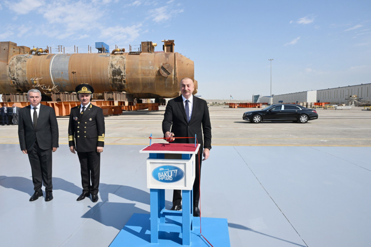 Le président Ilham Aliyev participe à la cérémonie de mise en exploitation d’un pétrolier baptisé Zenguilan