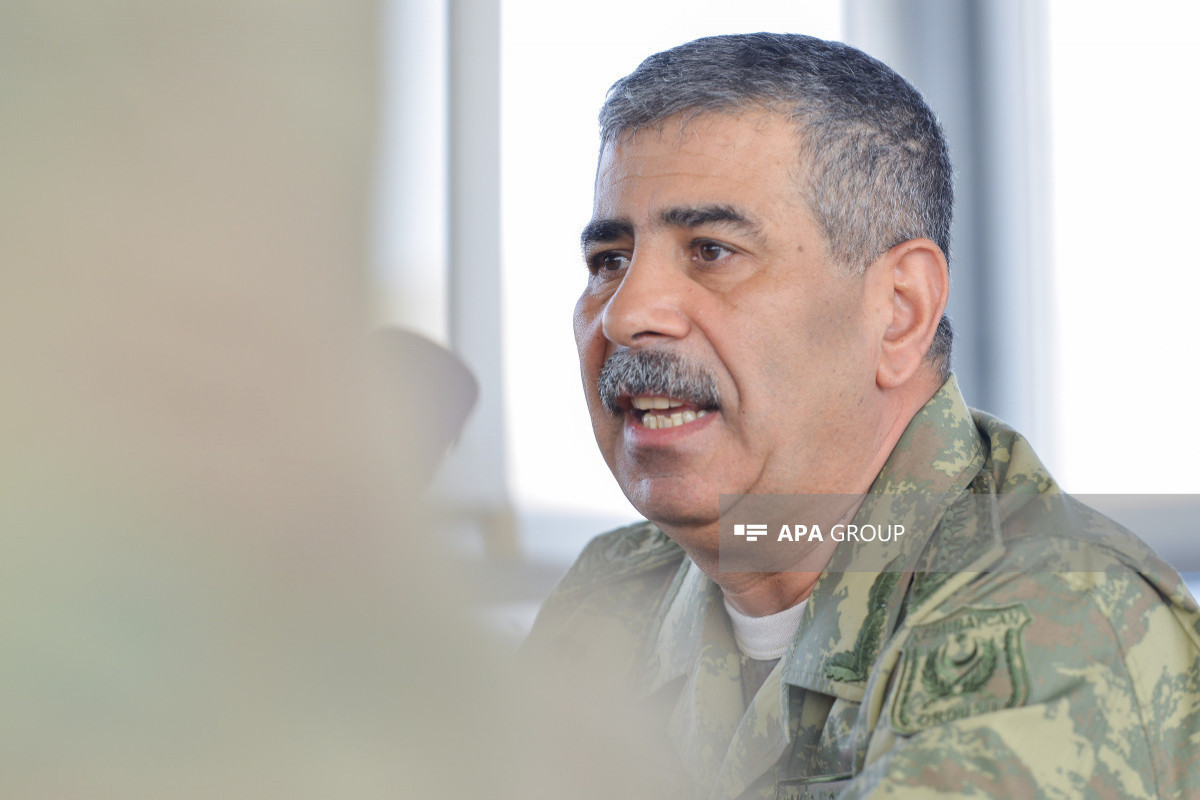 Le ministre azerbaïdjanais de la Défense se rend au Bélarus