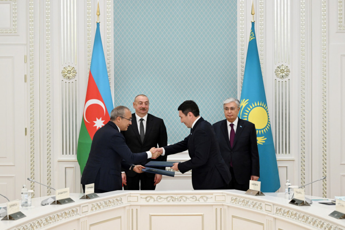 Cérémonie d'échange du Pacte d'actionnaires signé entre l'Azerbaïdjan et le Kazakhstan