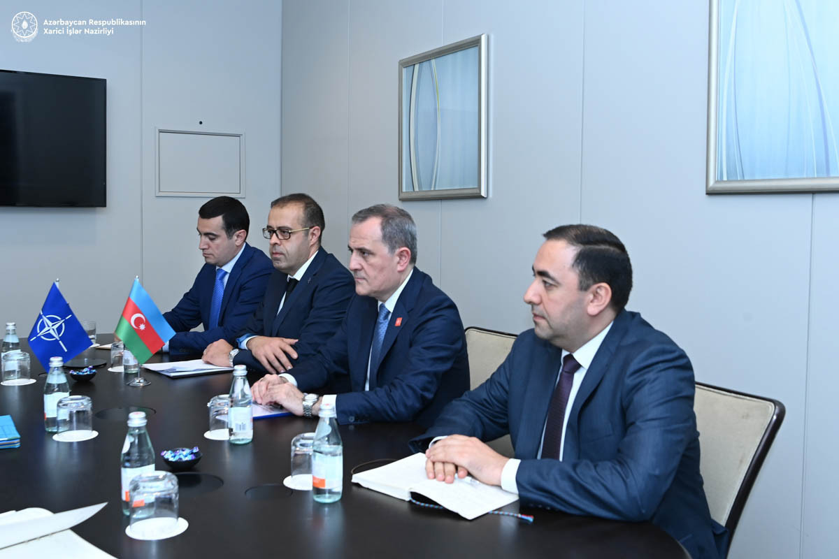 Washington : Le processus de paix Azerbaïdjan-Arménie au menu des discussions entre Djeyhoun Baïramov et Javier Colomina