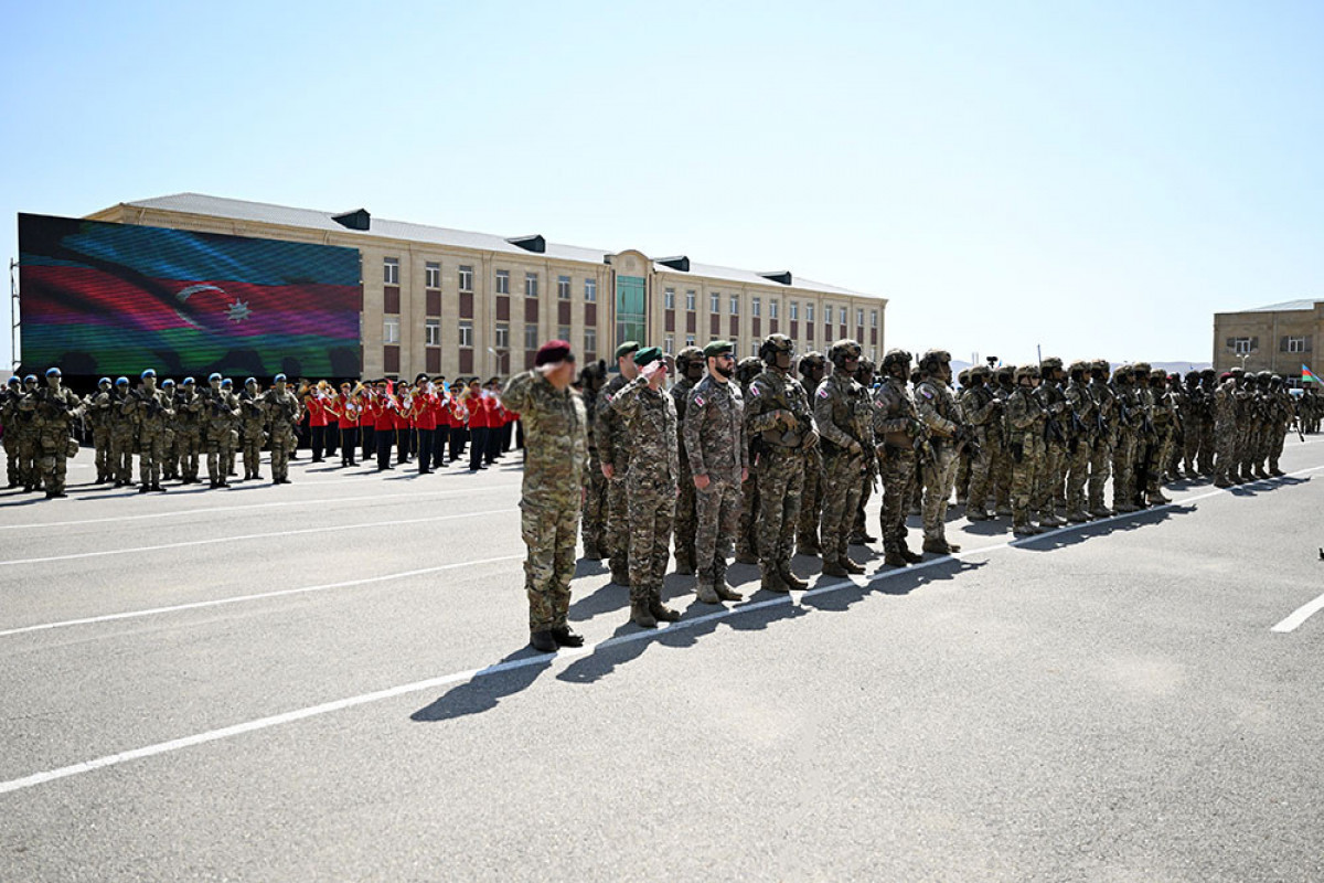 Les forces spéciales azerbaïdjanaises, turques et géorgiennes organisent un exercice conjoint - Vidéo 