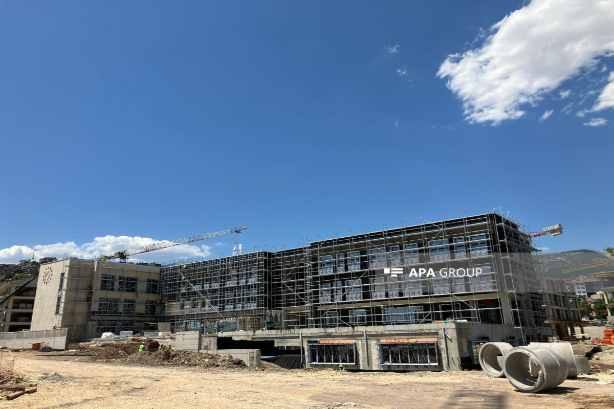 Les travaux de construction dans le quartier azerbaïdjanais à Kahramanmaras se poursuivent - Photo 