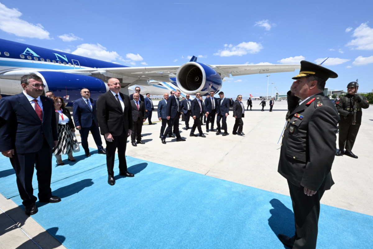 Le président azerbaïdjanais entame une visite de travail à Ankara