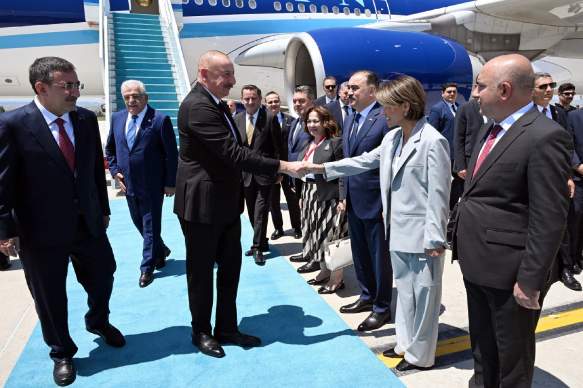 Le président azerbaïdjanais entame une visite de travail à Ankara