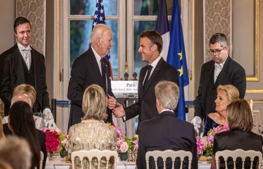 Biden affirme avoir trouvé un accord avec Macron sur l’utilisation des avoirs russes gelés