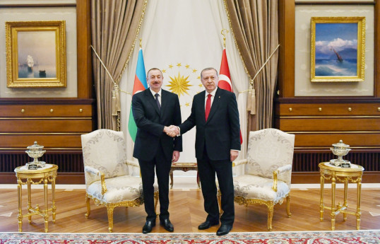 Les présidents azerbaïdjanais et turc déjeunent ensemble