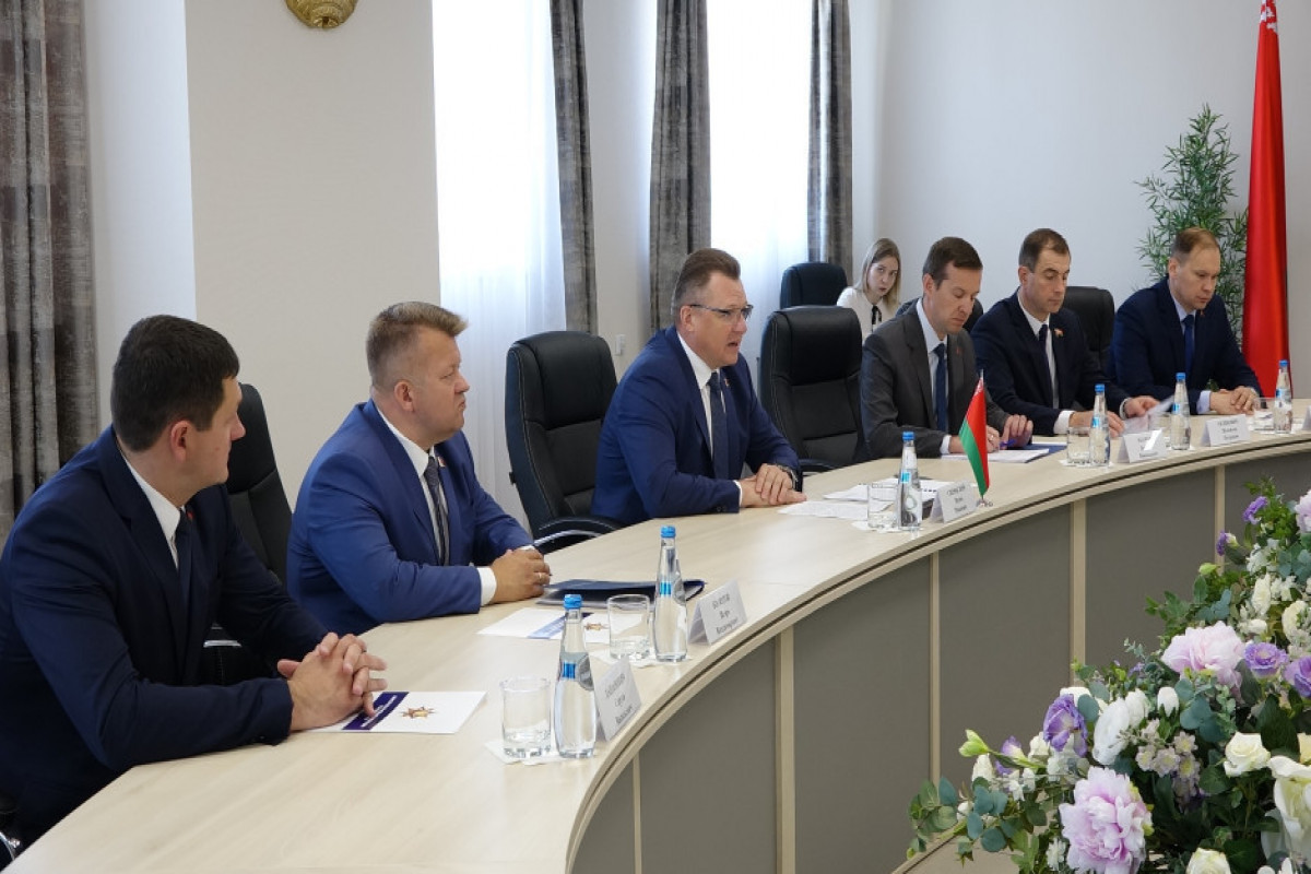 Le ministre azerbaïdjanais des Situations d'urgence rencontre son homologue biélorusse - Vidéo 