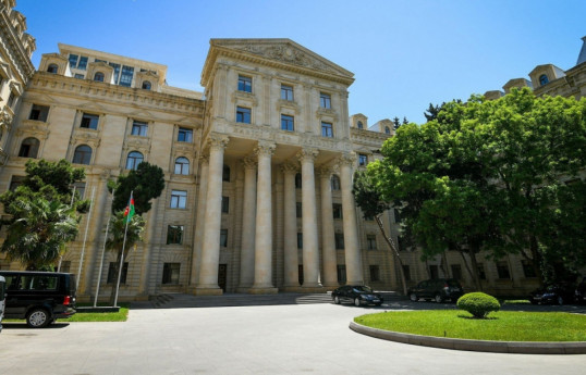 Le ministère azerbaïdjanais des Affaires étrangères partage une publication relative à la Journée mondiale des réfugiés