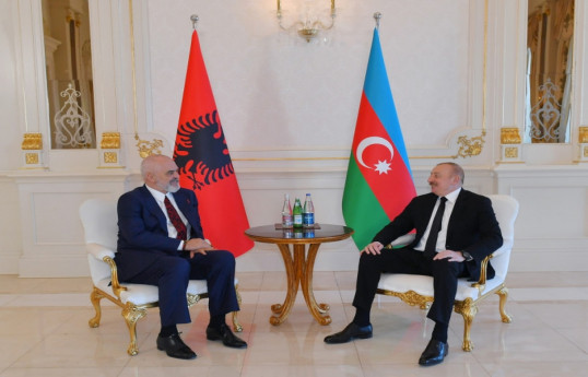Eentretien en tête-à-tête du président Ilham Aliyev avec Edi Rama - Mise à jour