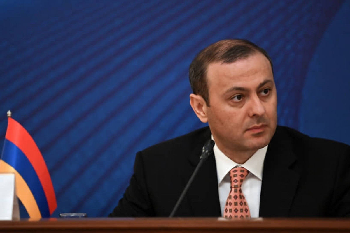 Médias : Grigorian s