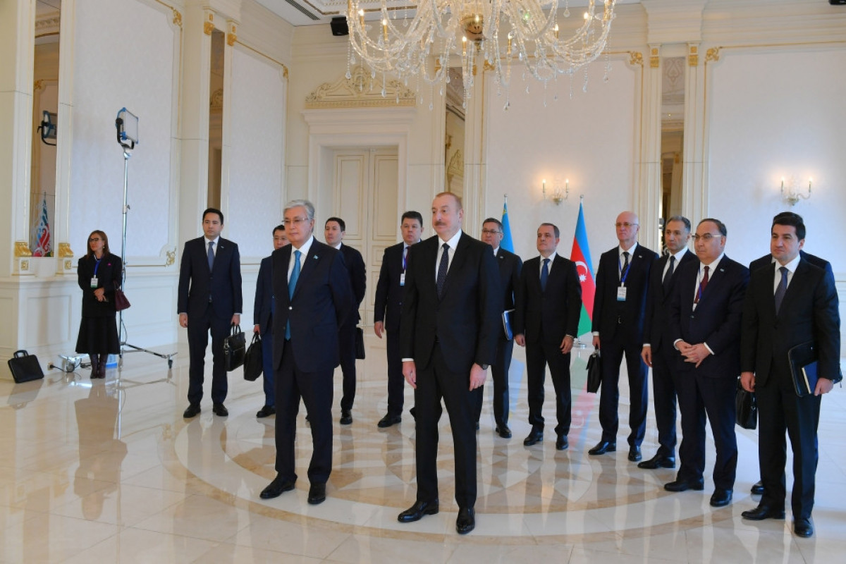 Les présidents azerbaïdjanais et kazakh assistent par visioconférence à l'arrivée d'un train de conteneurs en provenance de Chine à Bakou - Photos 