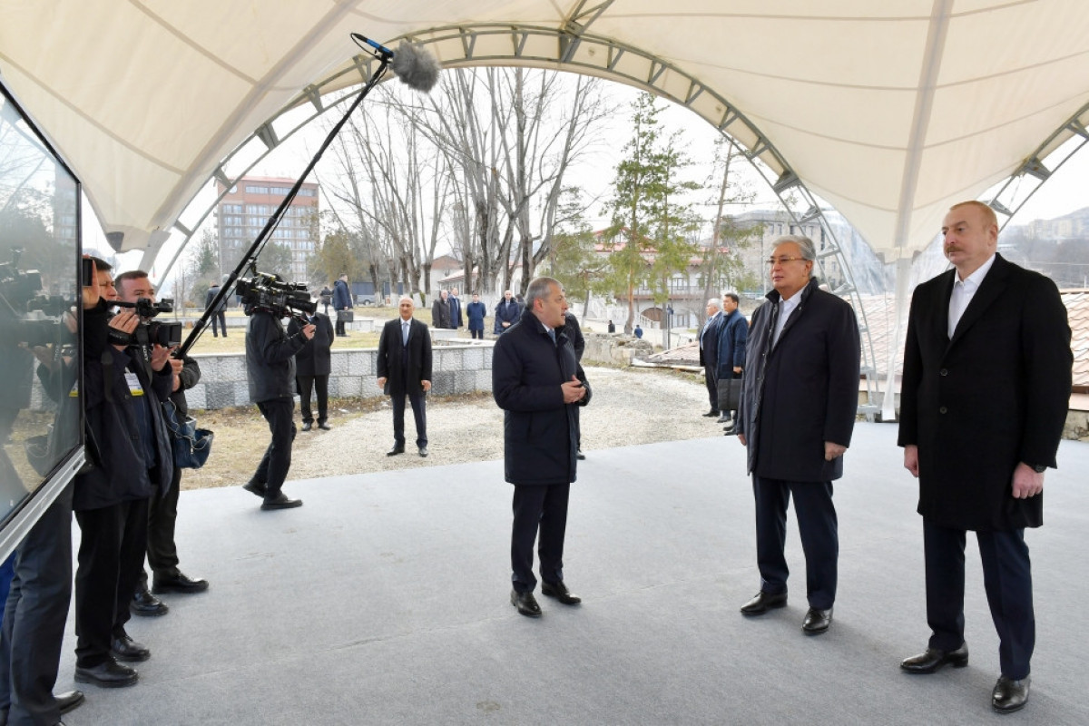 Le président azerbaïdjanais et son homologue kazakh se déplacent à Choucha
