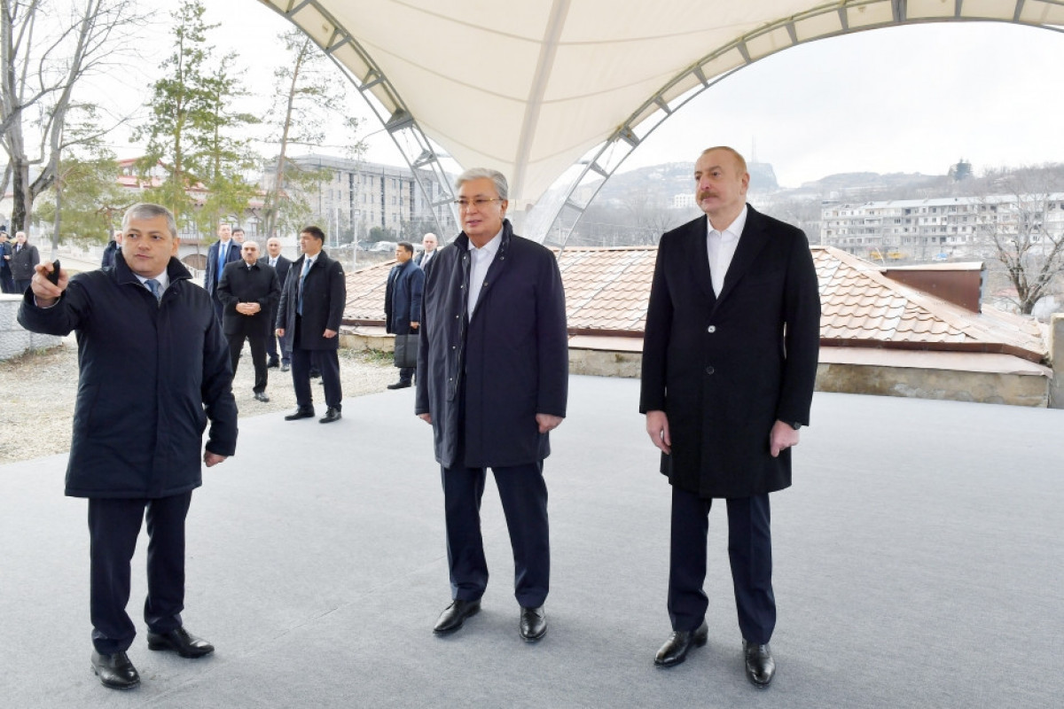 Le président azerbaïdjanais et son homologue kazakh se déplacent à Choucha