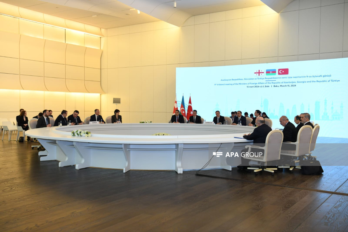 La réunion tripartite des ministres des AE azerbaïdjanais, géorgien et turc s`est achevée -<span class="red_color"> Vidéo - <span class="red_color">Mise à Jour