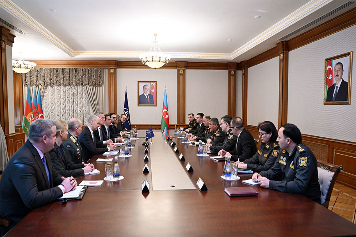 Zakir Hassanov informe le secrétaire général de l'OTAN de la situation à la frontière conditionnelle Azerbaïdjan-Arménie - Vidéo