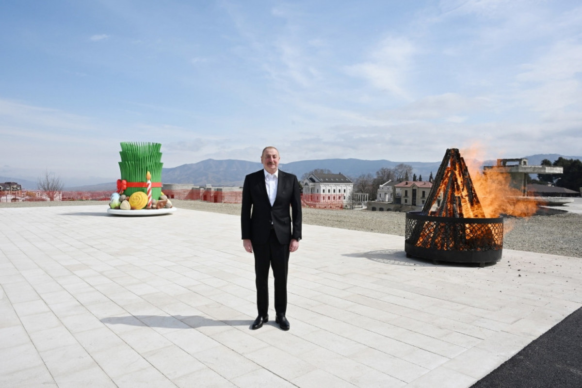 Ilham Aliyev allume le bûcher festif de Novrouz à Khankendi et adresse ses vœux aux Azerbaïdjanais pour la fête de Novrouz -Photos