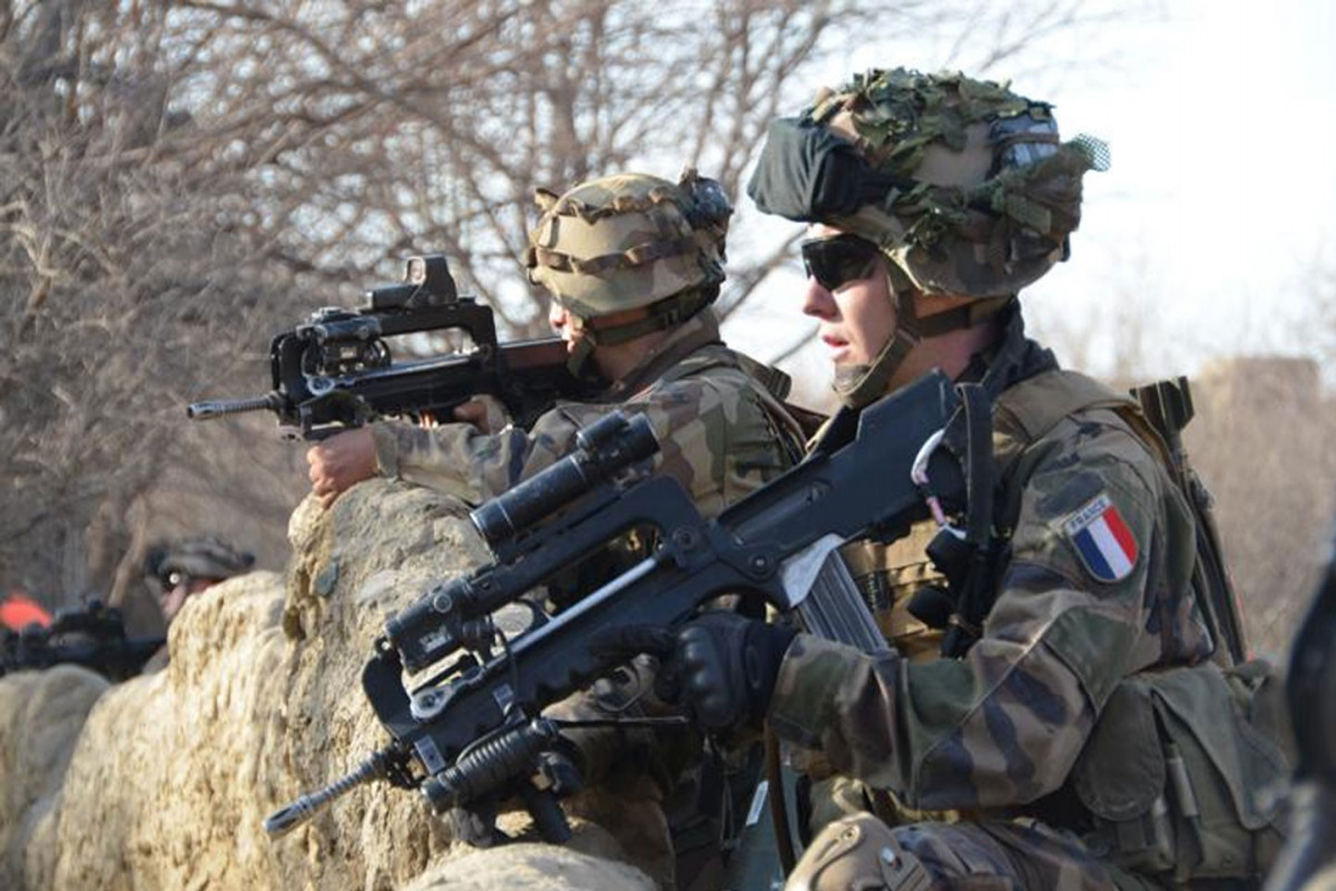Médias : l’armée française ne pourra pas faire face à la Russie en Ukraine