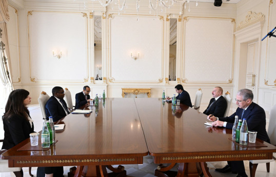 Le président Ilham Aliyev reçoit le conseiller spécial du Secrétaire général de l’ONU Selwin Charles Hart