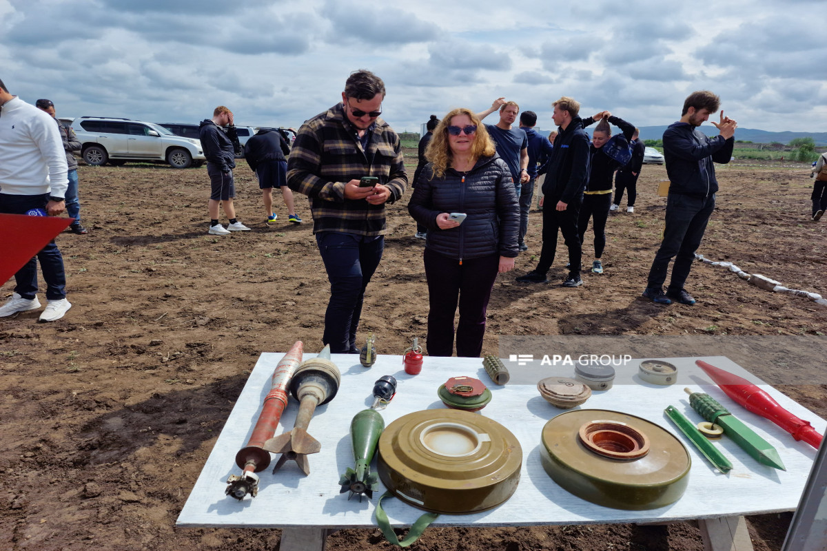 Azerbaïdjan : Des voyageurs internationaux visitent le village de Djodjoug Merdjanly