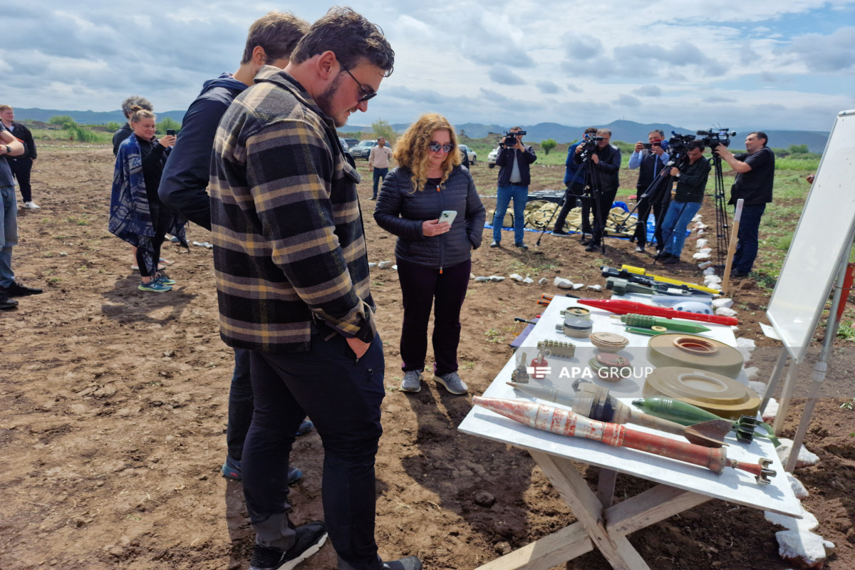 Azerbaïdjan : Des voyageurs internationaux visitent le village de Djodjoug Merdjanly