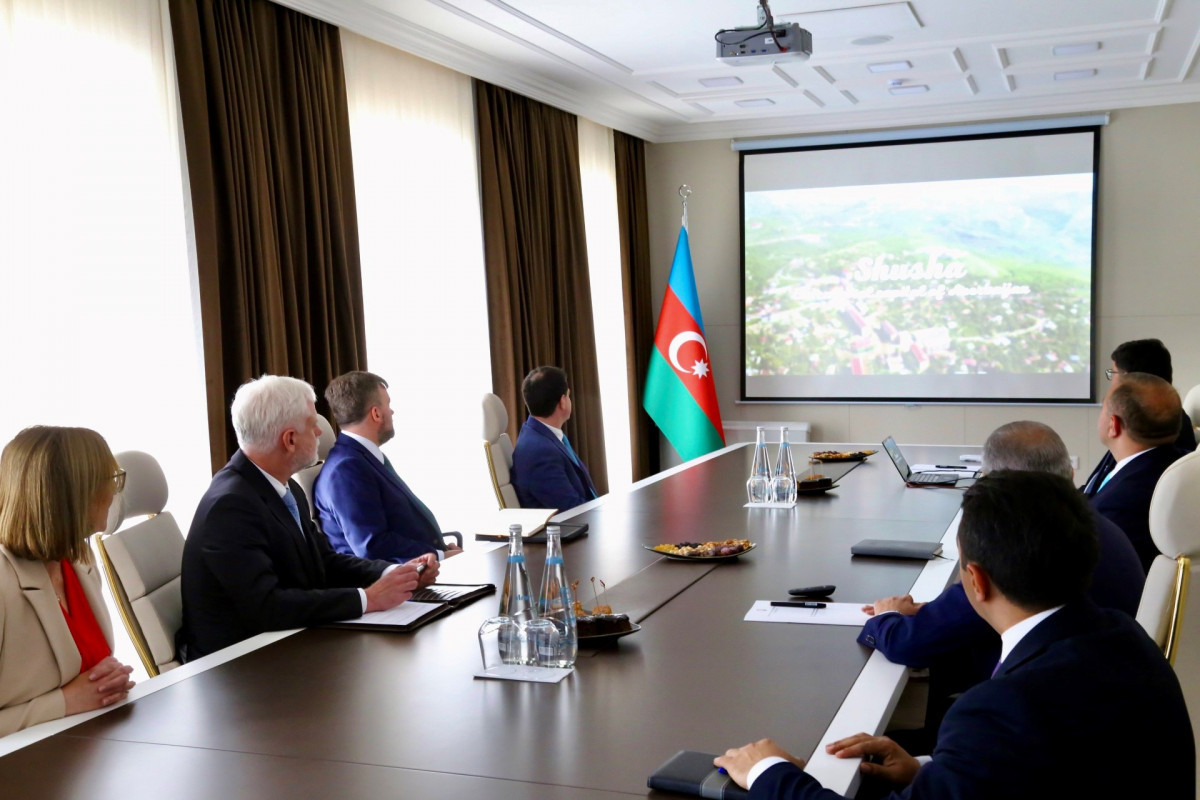 L'ambassadeur des États-Unis en Azerbaïdjan rencontre le représentant spécial du président azerbaïdjanais dans la région de Choucha
