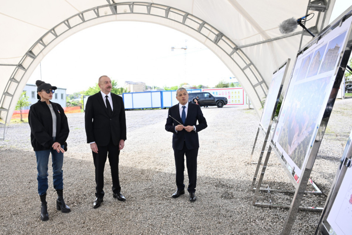 Le président de la République et son épouse participent à la cérémonie de pose de la première pierre du troisième complexe résidentiel à Choucha