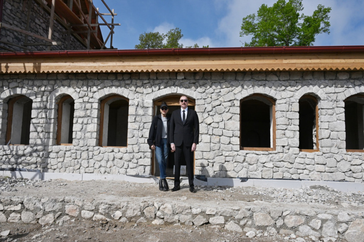 Le président de la République et son épouse en visite à Choucha - Mise à Jour 