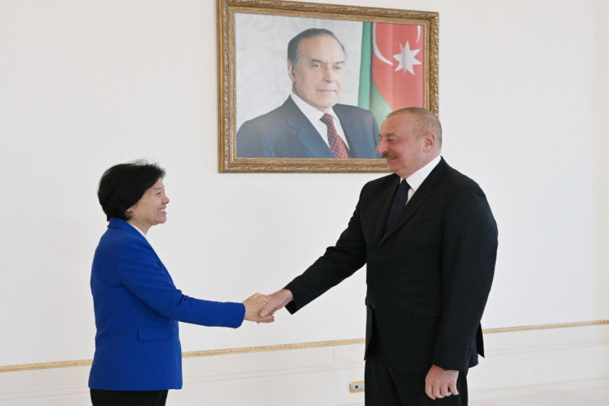 Le président Ilham Aliyev reçoit la vice-présidente du Comité national de la Conférence consultative politique du peuple chinois