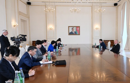 Le président Ilham Aliyev reçoit la vice-présidente du Comité national de la Conférence consultative politique du peuple chinois