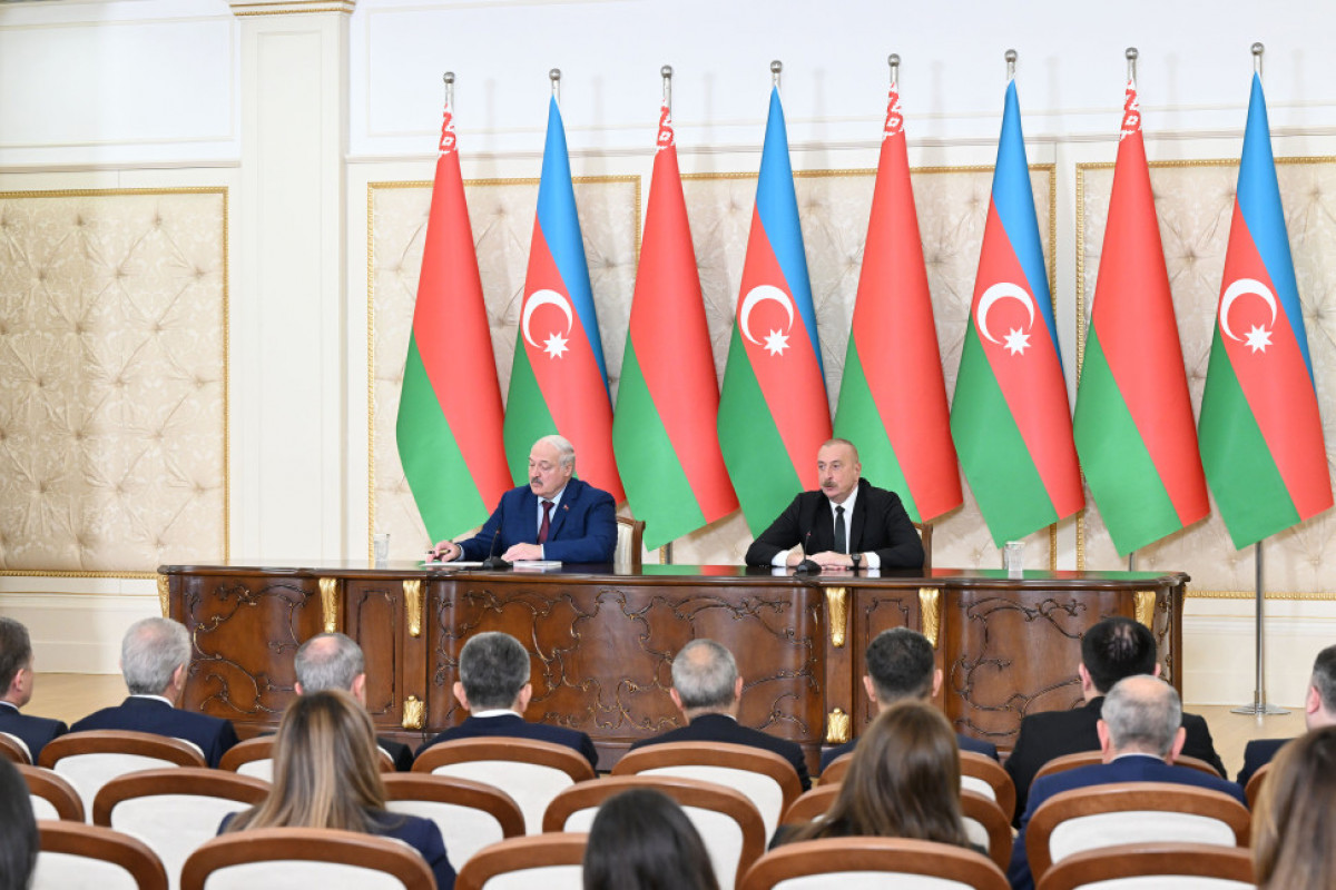 Les présidents azerbaïdjanais et biélorusse font des déclarations à la presse
