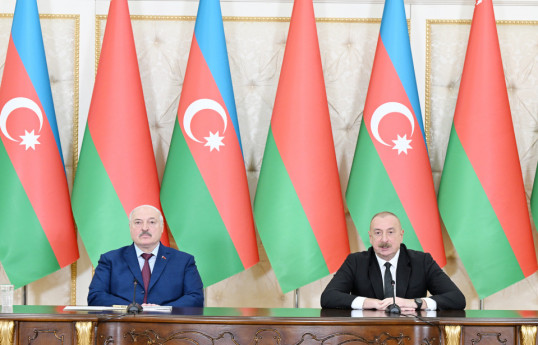 Les présidents azerbaïdjanais et biélorusse font des déclarations à la presse