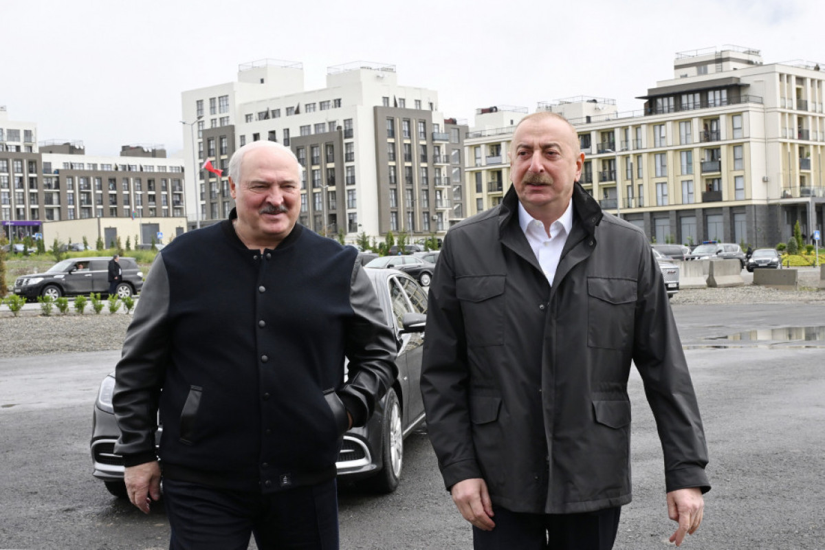 Les présidents azerbaïdjanais et biélorusse visitent les sites détruits de la ville de Fuzouli et prennent connaissance du plan général de la ville