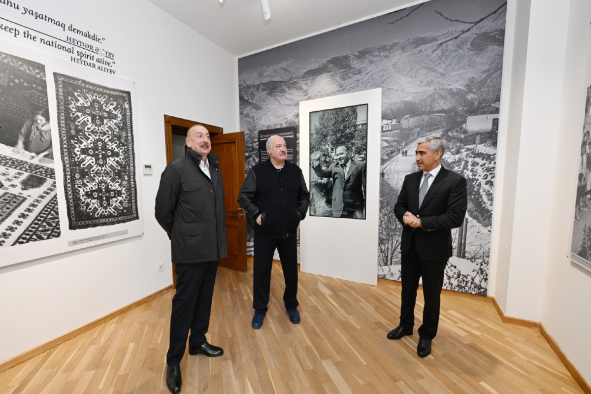 Les présidents azerbaïdjanais et biélorusse visitent l’exposition « Heydar Aliyev et le Karabagh » à Choucha