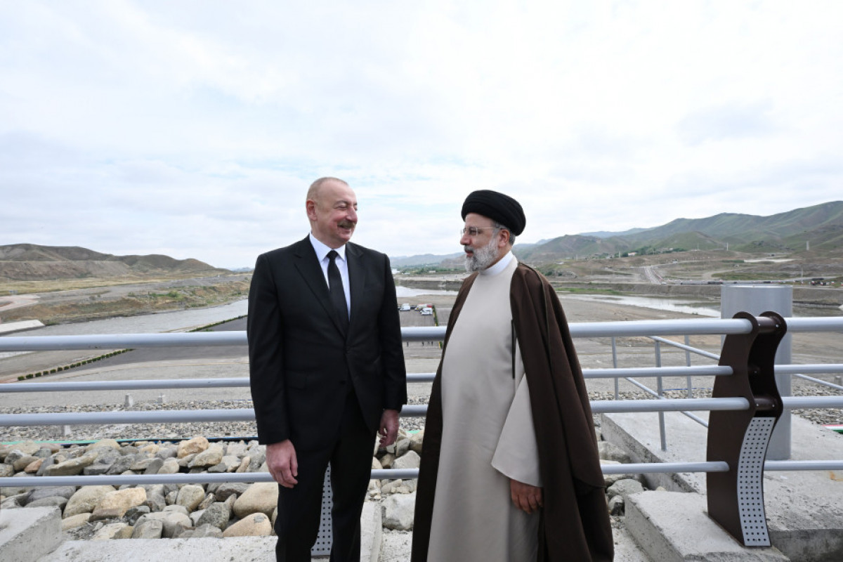 Les présidents Aliyev et Raïssi se rencontrent à la frontière entre l’Azerbaïdjan et l’Iran