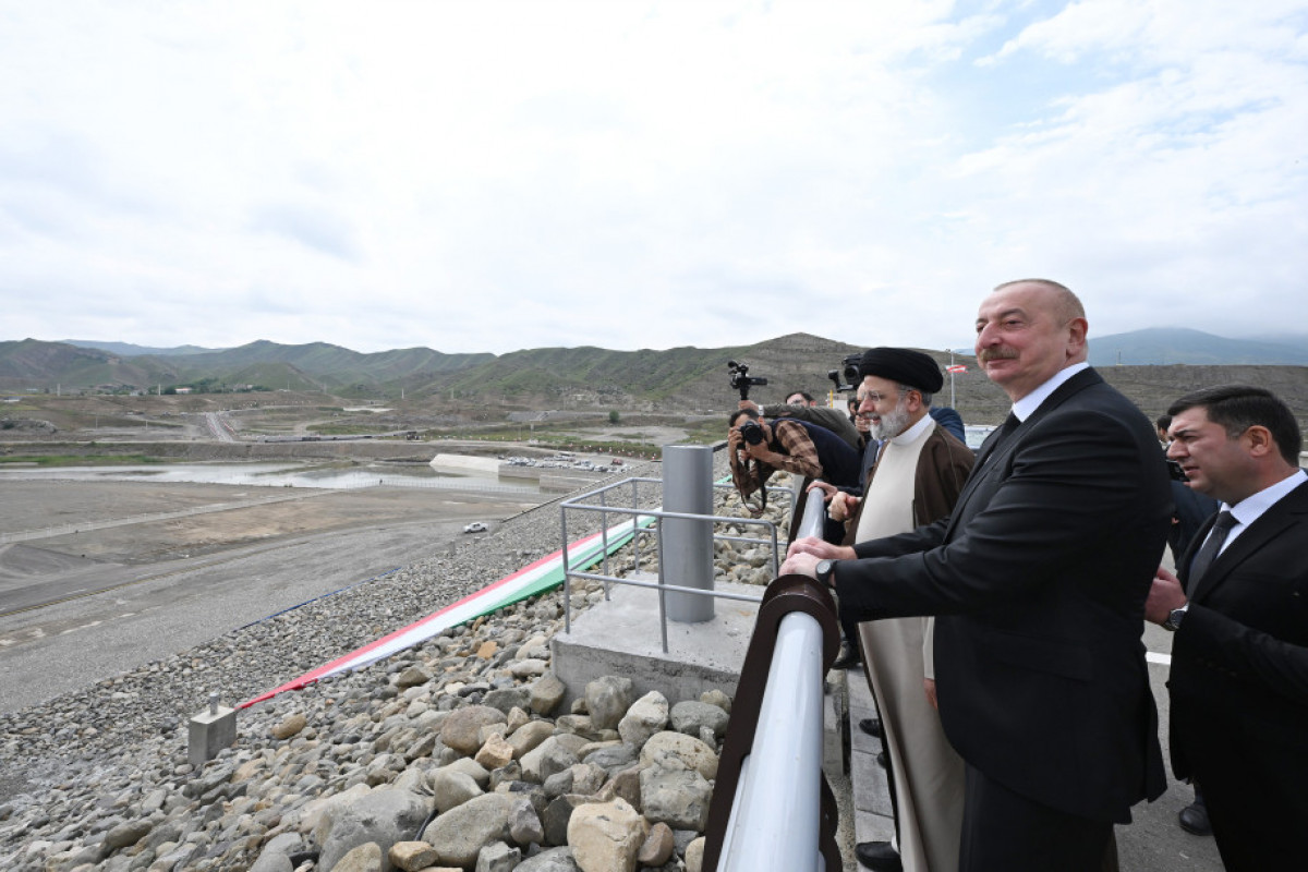Les présidents Aliyev et Raïssi se rencontrent à la frontière entre l’Azerbaïdjan et l’Iran