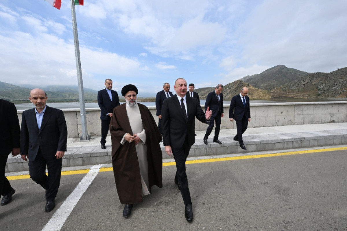 Les présidents Aliyev et Raïssi se rencontrent à la frontière entre l’Azerbaïdjan et l’Iran