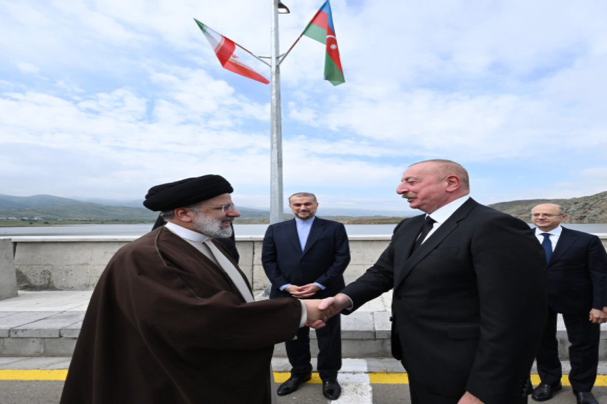 Les présidents Aliyev et Raïssi se rencontrent à la frontière entre l’Azerbaïdjan et l’Iran