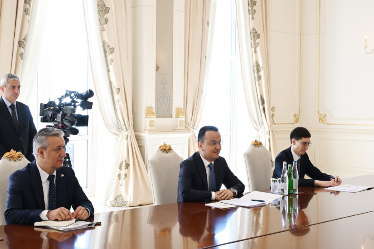 Le président Ilham Aliyev reçoit le ministre ouzbek de l’Investissement, de l’Industrie et du Commerce