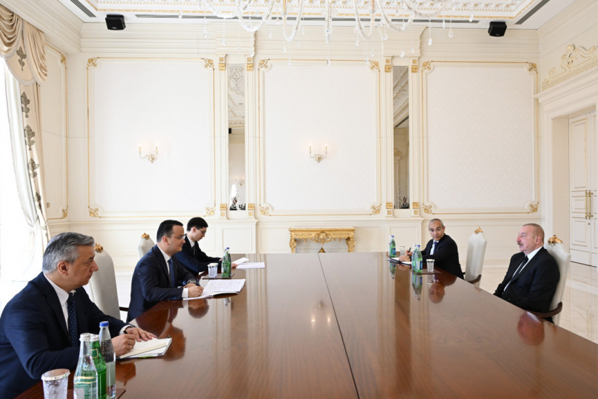 Le président Ilham Aliyev reçoit le ministre ouzbek de l’Investissement, de l’Industrie et du Commerce