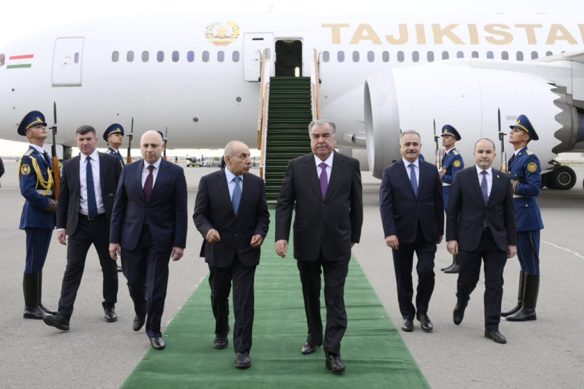 Le président tadjik Emomali Rahmon entame une visite d’Etat en Azerbaïdjan