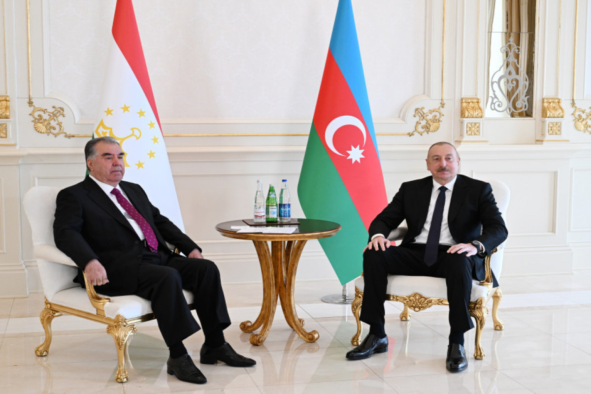 Entretien en tête-à-tête des présidents Ilham Aliyev et Emomali Rahmon - Mise à jour 