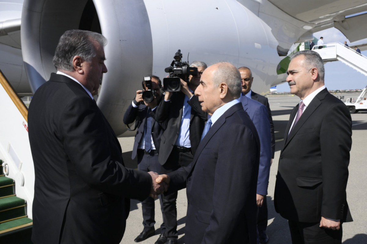 Le président tadjik Emomali Rahmon termine sa visite d'État en Azerbaïdjan
