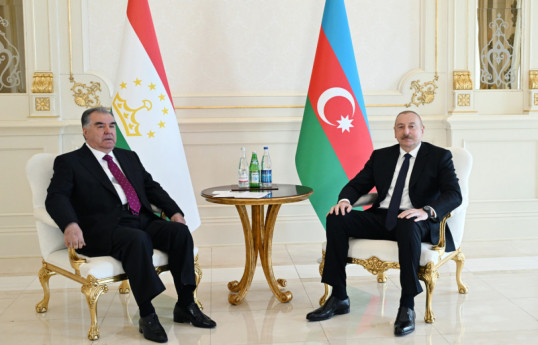 Entretien en tête-à-tête des présidents Ilham Aliyev et Emomali Rahmon - Mise à jour 