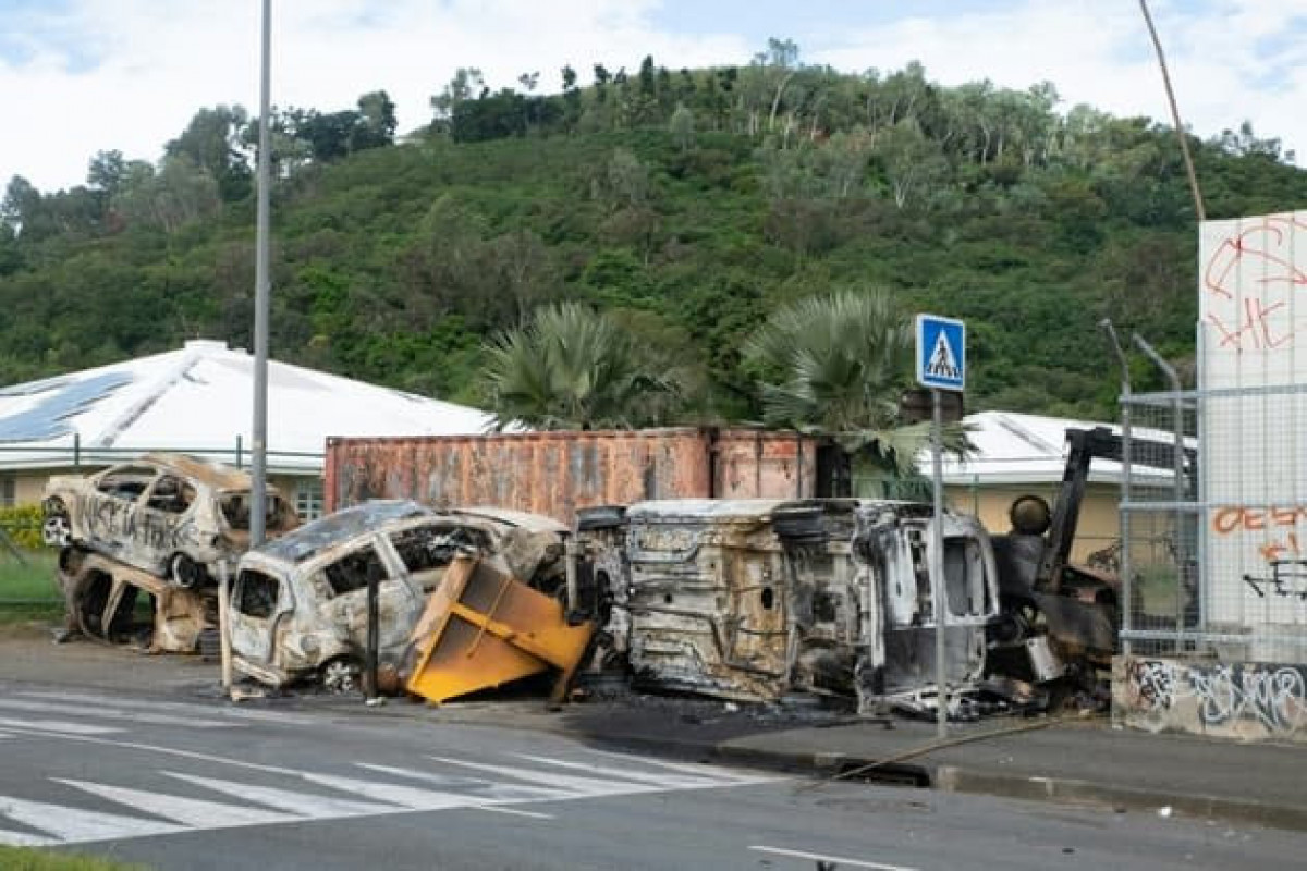 Nouvelle-Calédonie : l’Elysée annonce l’arrivée en renfort de 480 gendarmes mobiles sur l’archipel