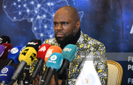 Activiste panafricaniste Kémi Seba : la France ne respecte pas les droits de l'homme en Afrique et tente de donner une leçon à l'Azerbaïdjan
