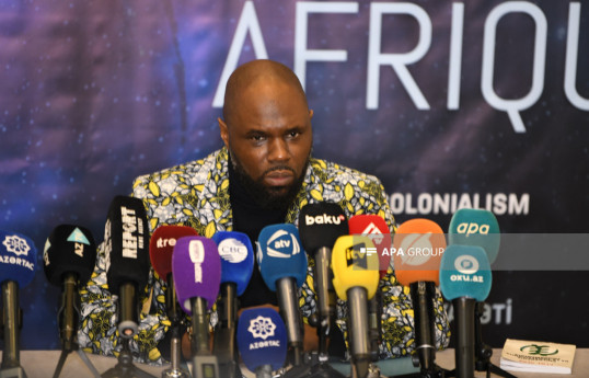 La France mène une politique néo-coloniale, selon le militant Kémi Séba