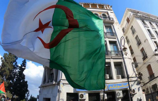 L'Algérie se rend aux urnes pour la présidentielle